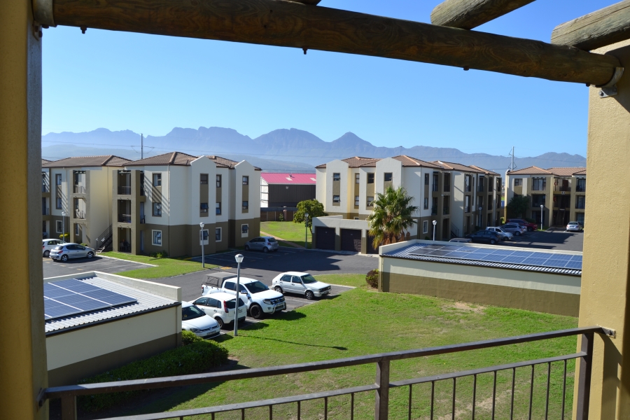 2 Bedroom Property for Sale in Guldenland Western Cape
